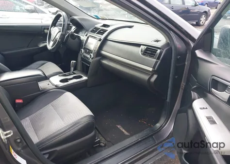 2014 Toyota Camry Se V6 z USA, uszkodzony, nr VIN 4T1BK1FK2EU027441